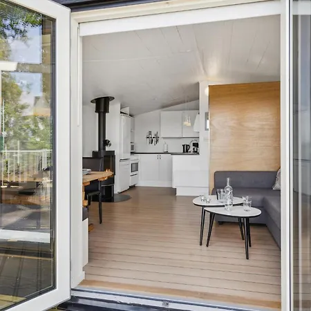 Holiday home Gorgeous In With Kitchen Munkebo