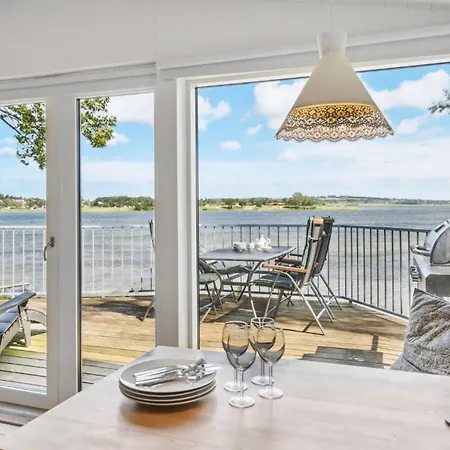 Gorgeous In With Kitchen Holiday home