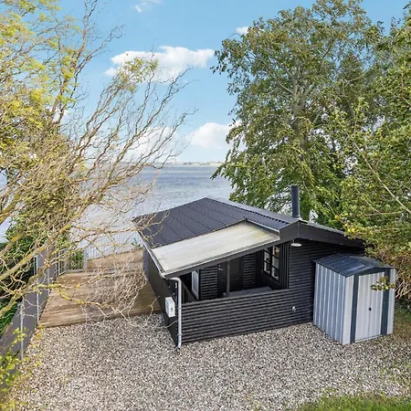 Gorgeous In With Kitchen Holiday home *